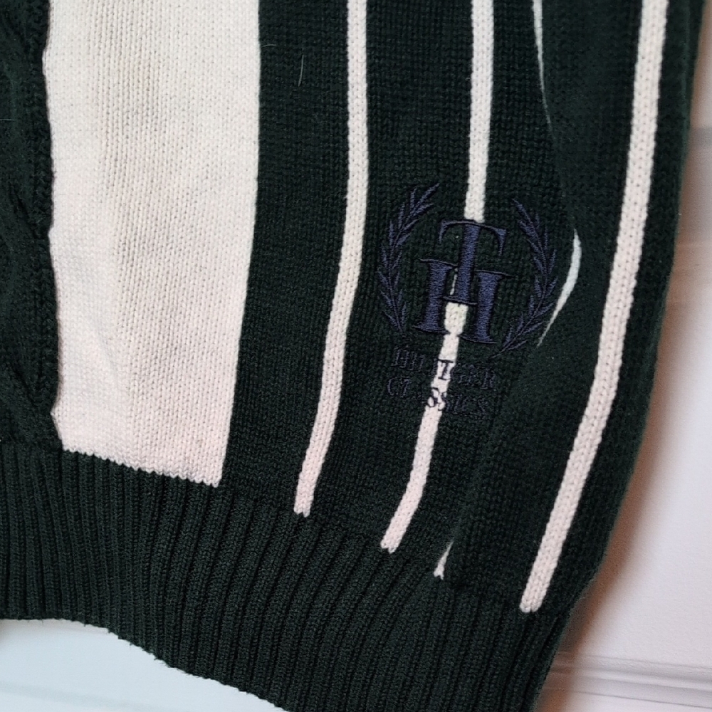 Tommy Hilfiger Green and Off-White V-Neck Sweater Vest - Picture 3 of 5